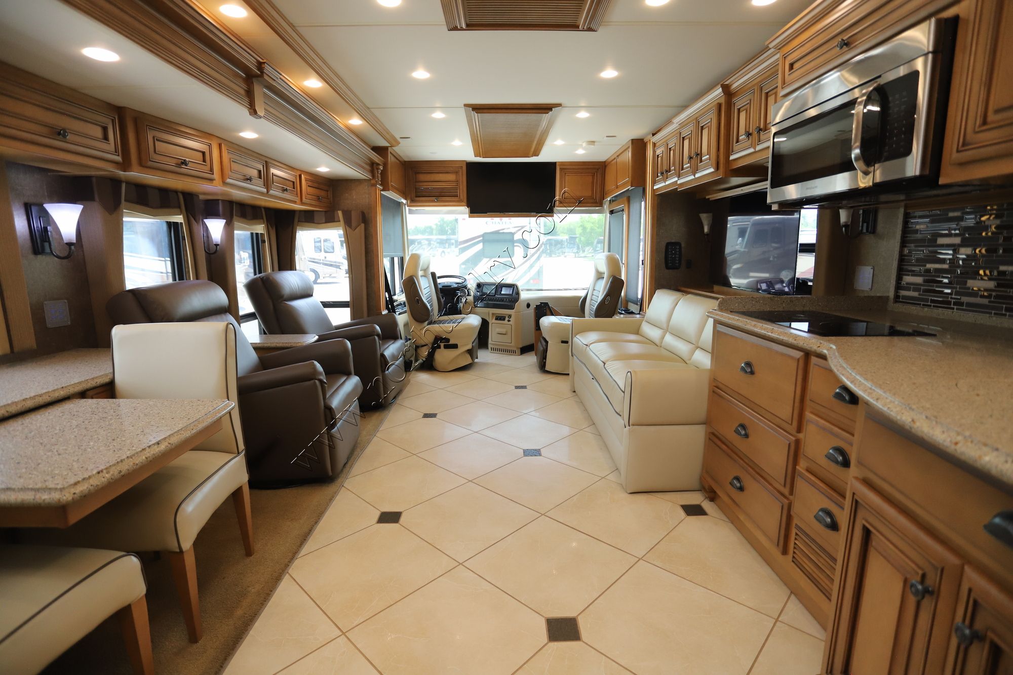 Used 2014 Newmar Dutch Star 4369 Class A  For Sale