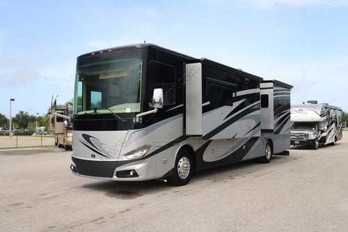 2018 Tiffin Motor Homes Phaeton 40IH