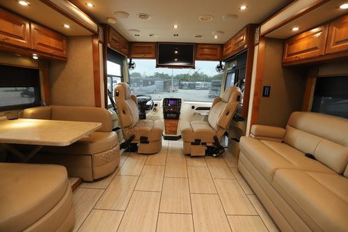 2019 Tiffin Motor Homes Breeze 33BR