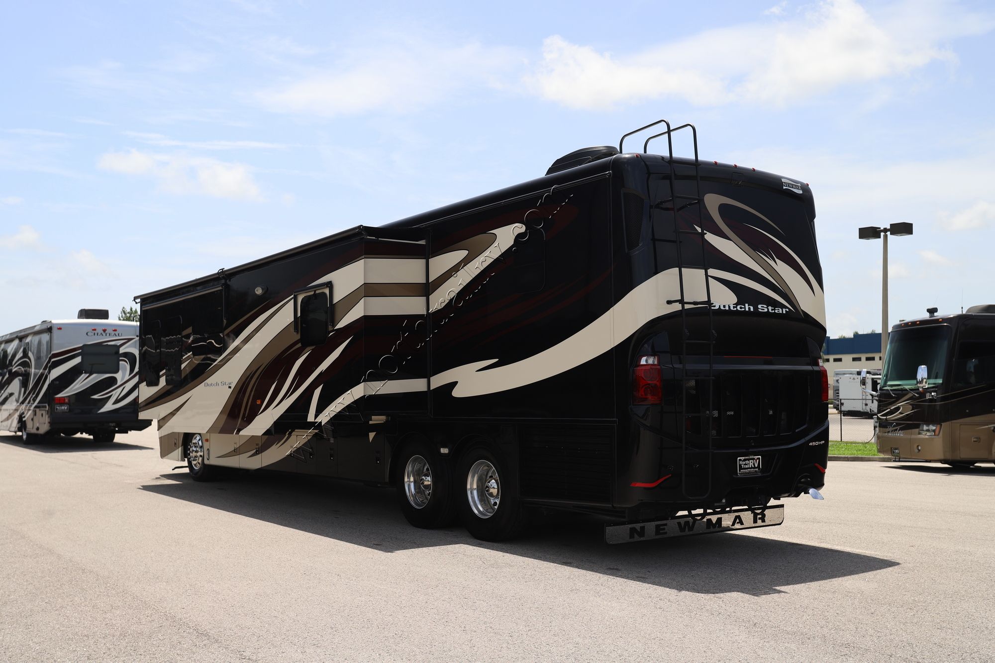 Used 2014 Newmar Dutch Star 4369 Class A  For Sale