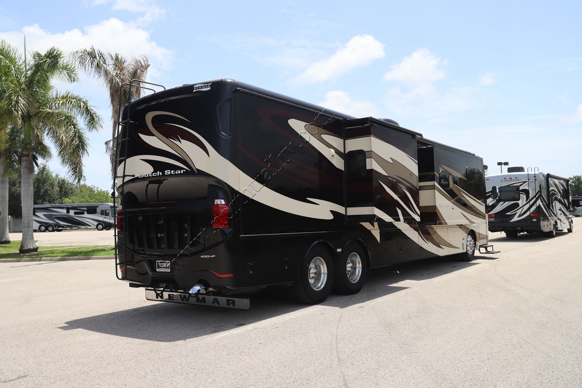 Used 2014 Newmar Dutch Star 4369 Class A  For Sale