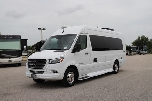 2023 Coachmen Galleria 24FL