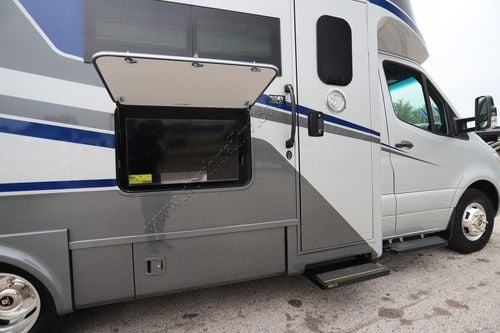 2026 Tiffin Motor Homes Wayfarer 25XRW