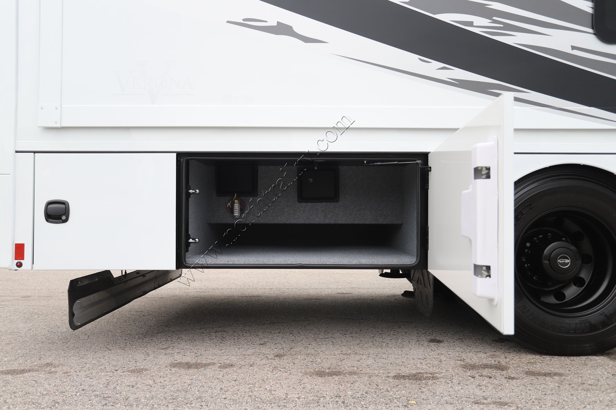 New 2026 Renegade Rv Verona 40VBH Super C  For Sale