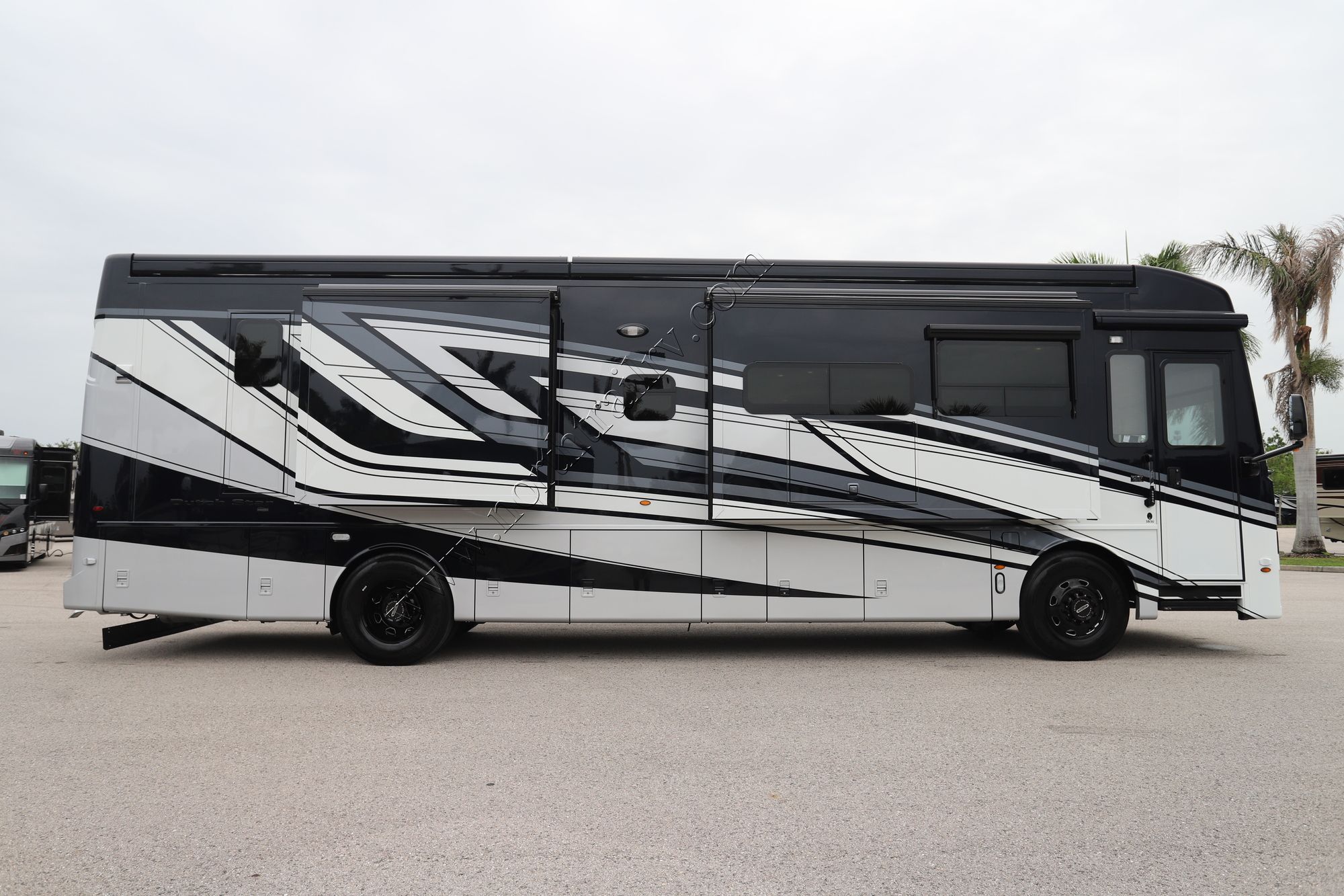 New 2026 Newmar Dutch Star 3836 Class A  For Sale