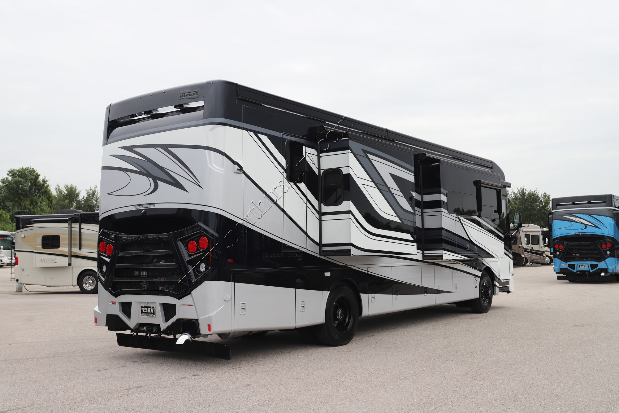 New 2026 Newmar Dutch Star 3836 Class A  For Sale