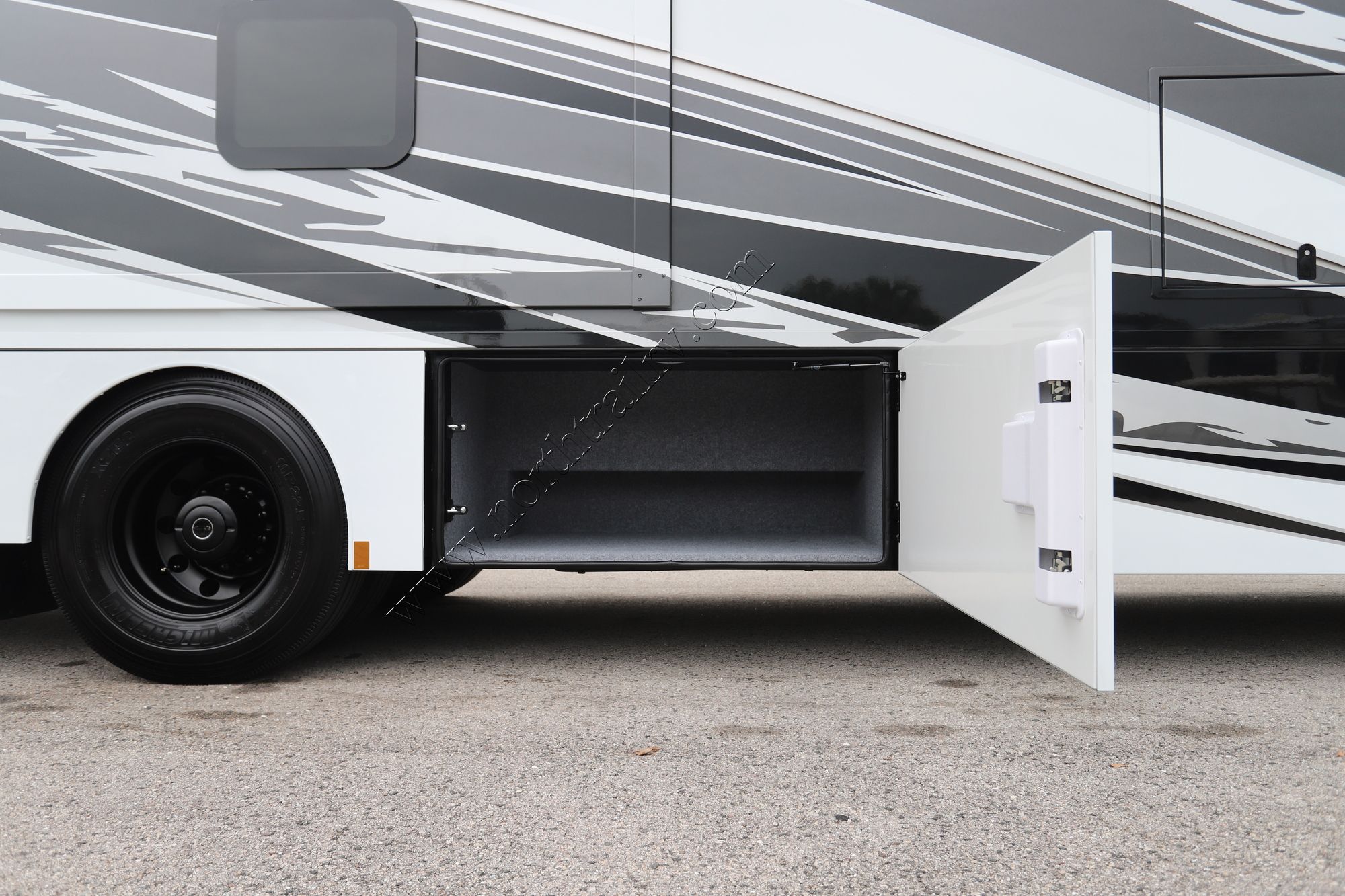 New 2026 Renegade Rv Verona 40VBH Super C  For Sale