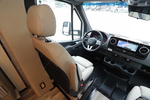 2026 Tiffin Motor Homes Wayfarer 25XRW