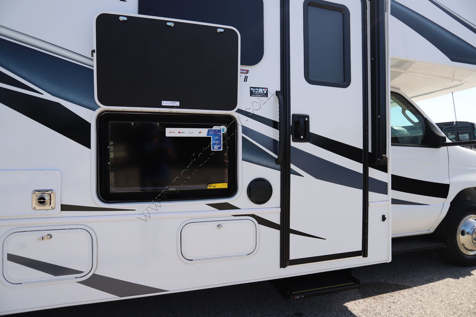 Used 2025 Entegra Odyssey 24B Class C  For Sale