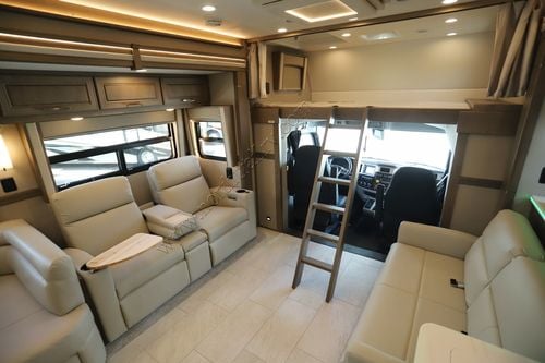 2026 Renegade Rv Classic 45CMR