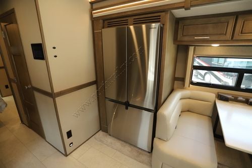 2026 Renegade Rv Classic 45CMR