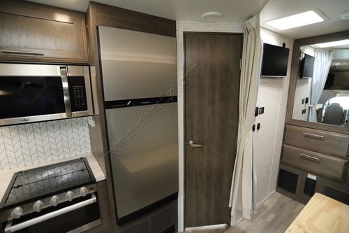 2025 Entegra Odyssey 24B