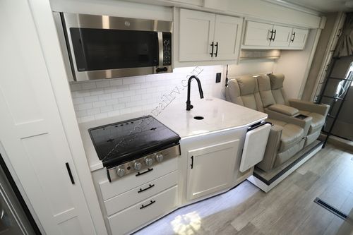 2024 Dynamax Europa 32KD