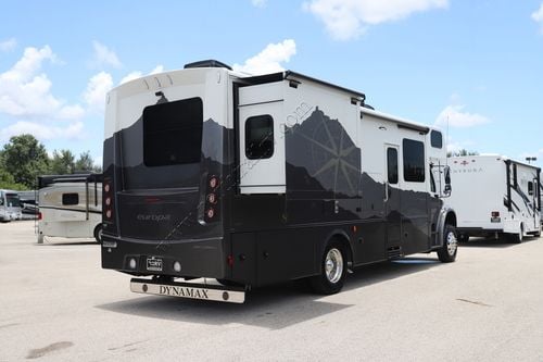 2024 Dynamax Europa 32KD