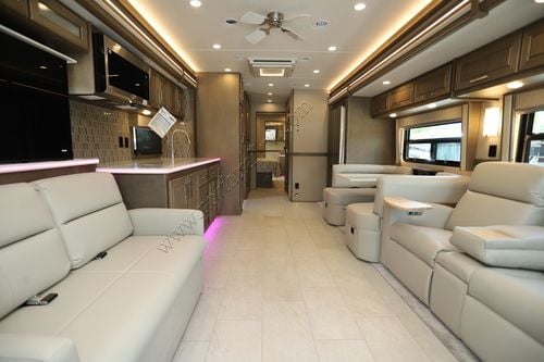 2026 Renegade Rv Classic 45CMR