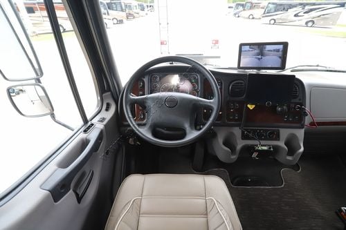 2024 Dynamax Europa 32KD