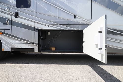 2026 Renegade Rv Classic 45CMR