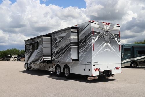 2026 Renegade Rv Classic 45CMR