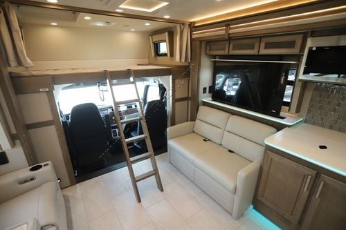 2026 Renegade Rv Classic 45CMR