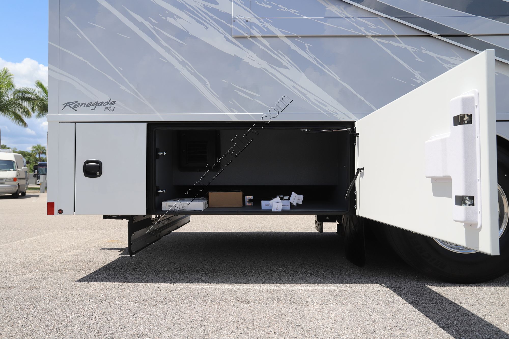 New 2026 Renegade Rv Classic 45CMR Super C  For Sale