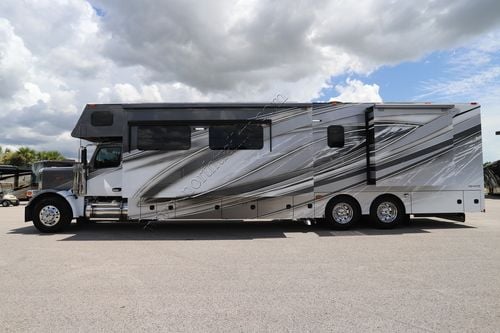 2026 Renegade Rv Classic 45CMR