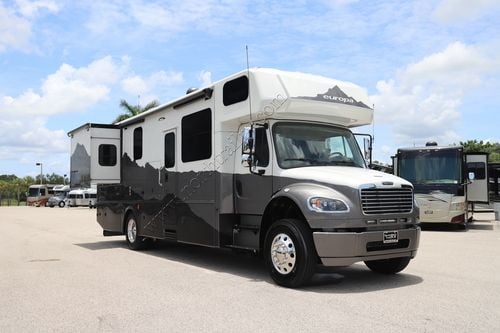 2024 Dynamax Europa 32KD