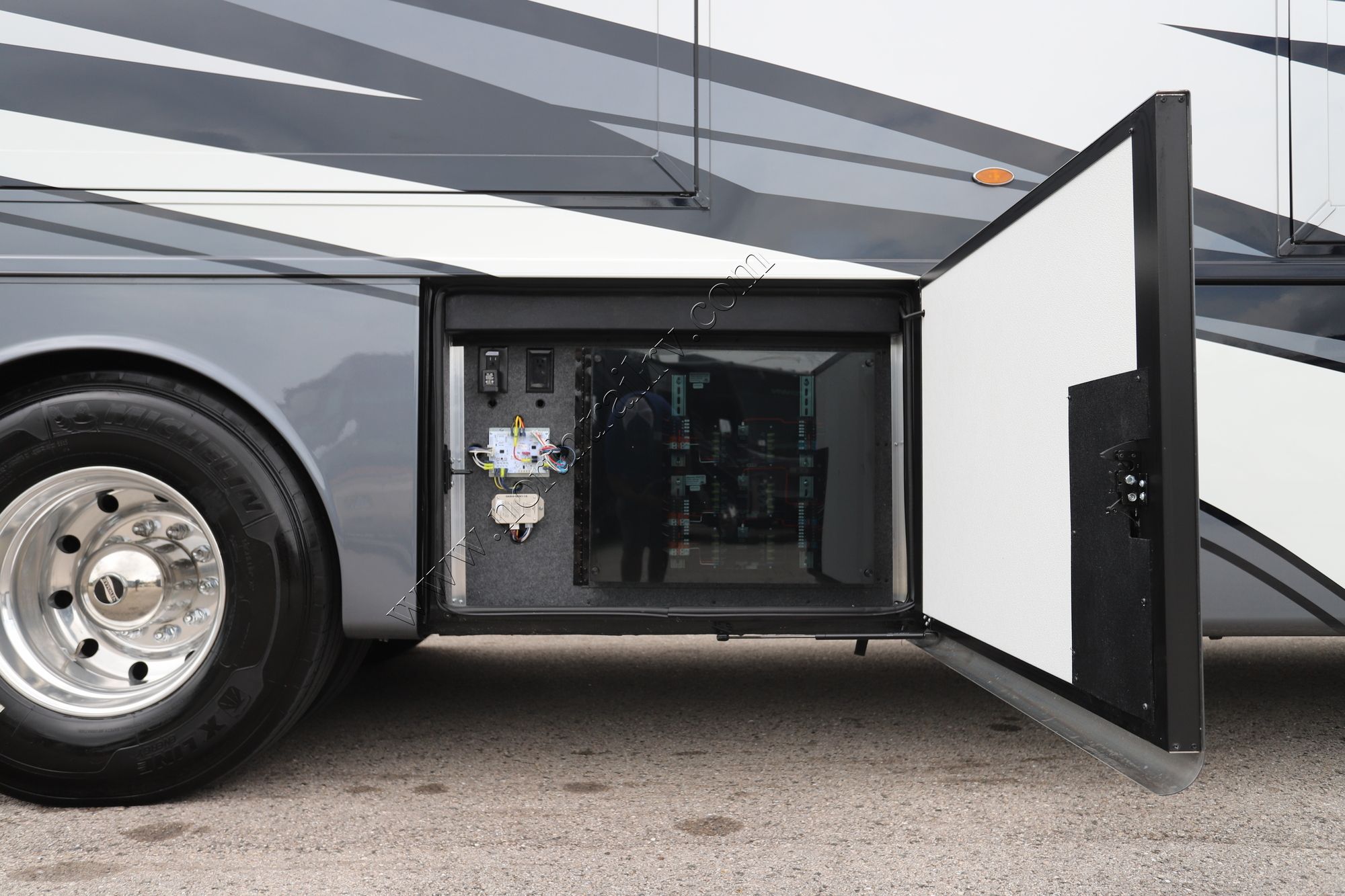 New 2026 Newmar Ventana 4369 Class A  For Sale