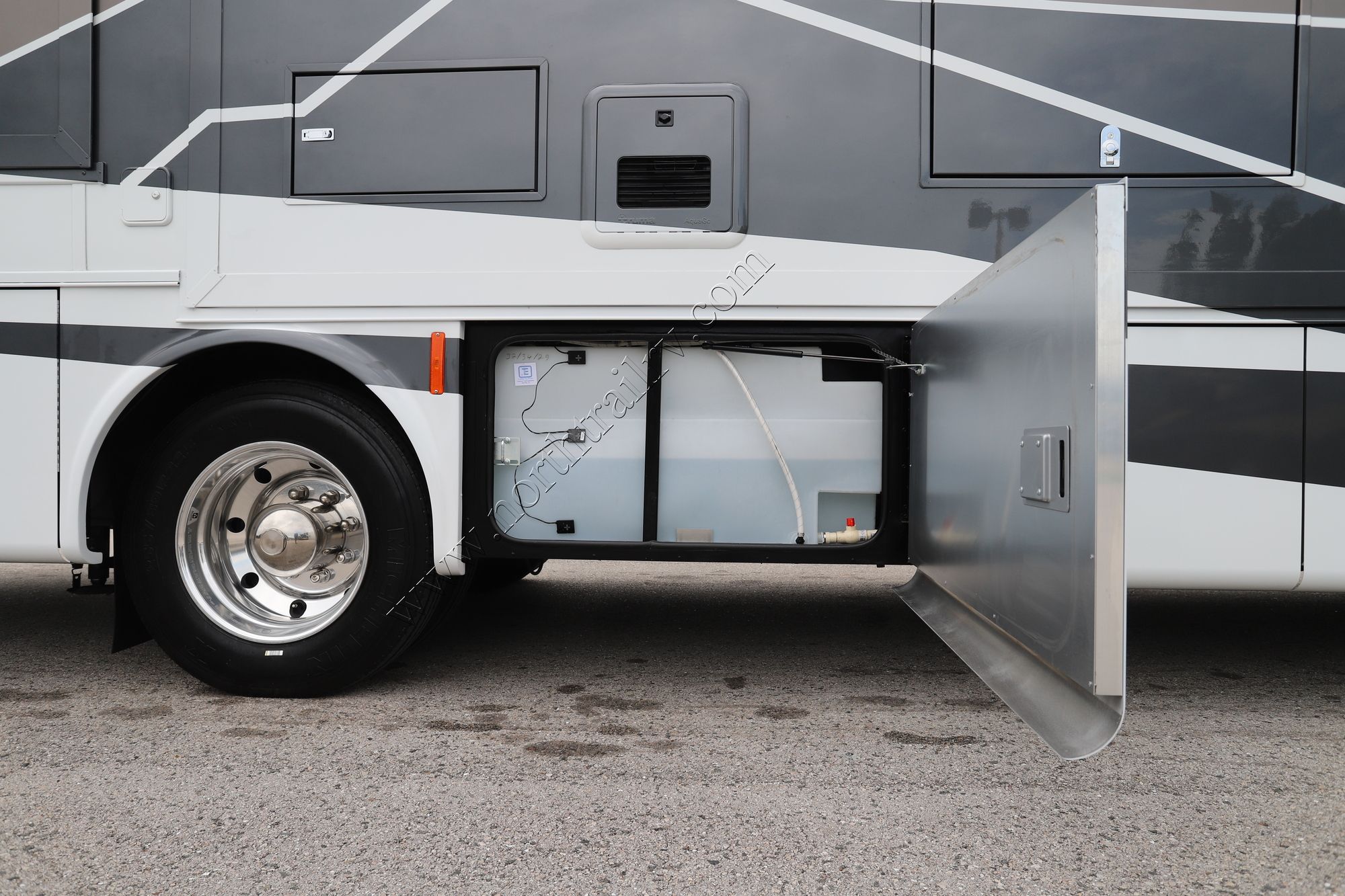 New 2026 Tiffin Motor Homes Allegro 34PA Class A  For Sale