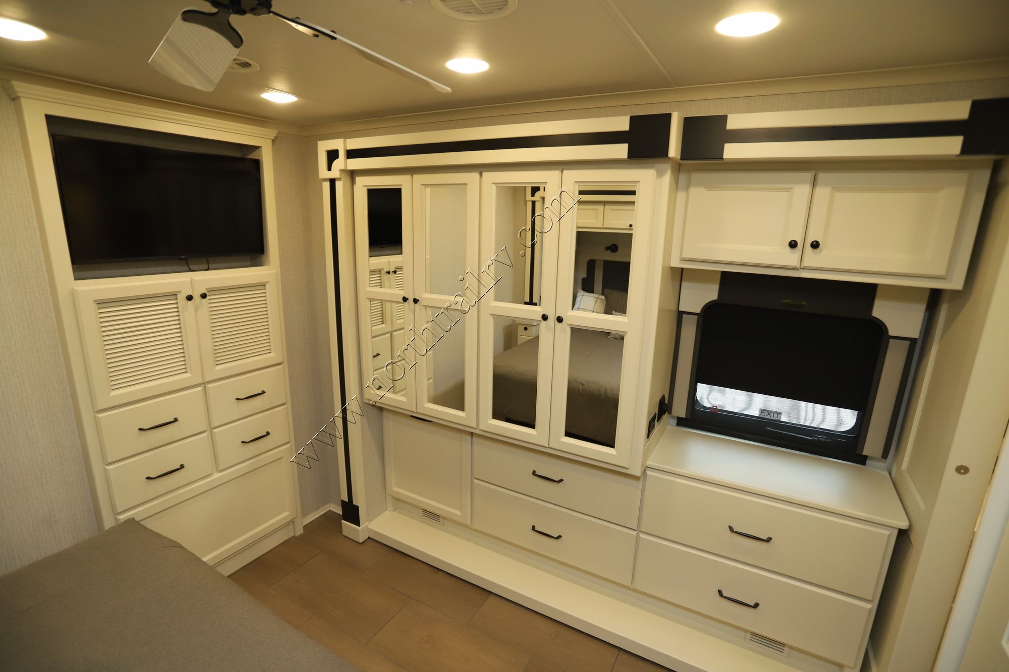 New 2026 Tiffin Motor Homes Allegro 34PA Class A  For Sale