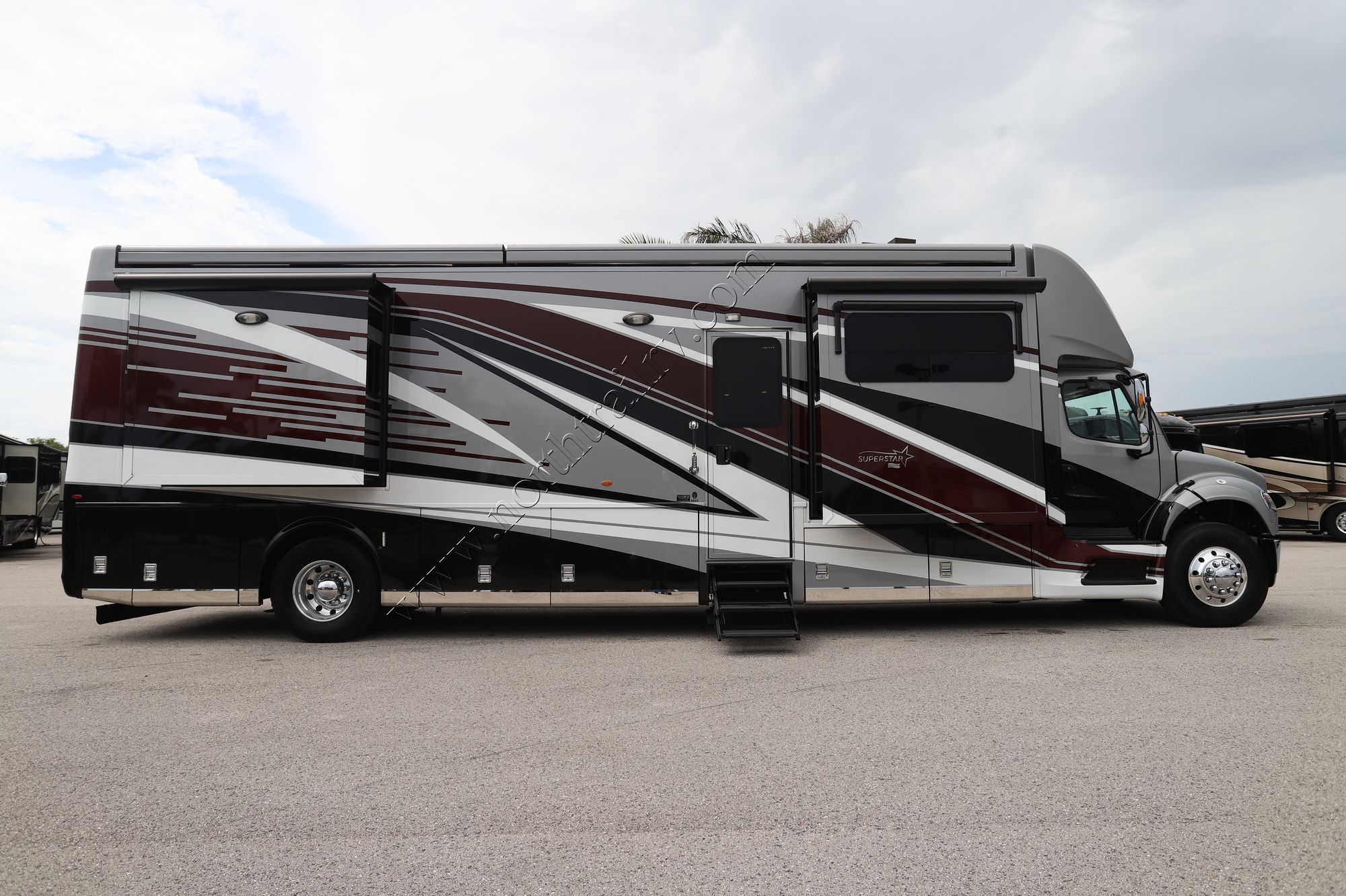 Used 2023 Newmar Super Star 4065 Super C  For Sale