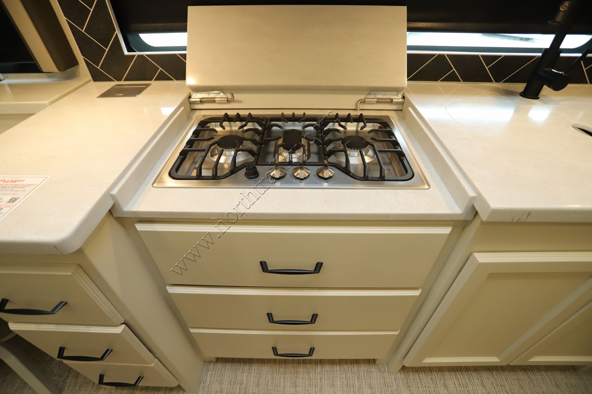 New 2026 Tiffin Motor Homes Allegro 34PA Class A  For Sale