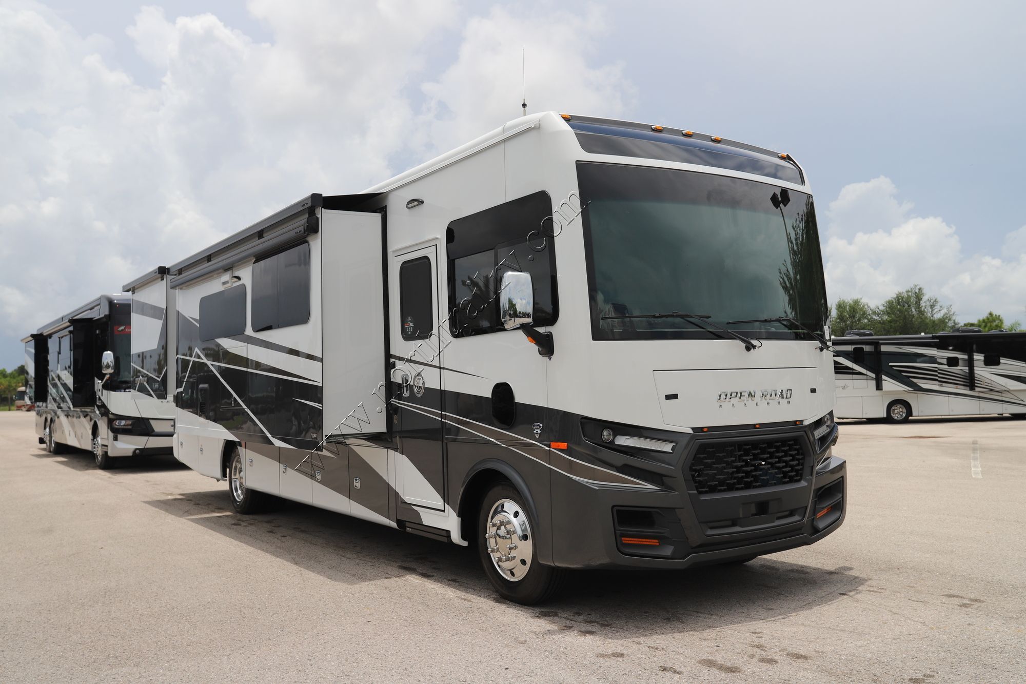New 2026 Tiffin Motor Homes Allegro 34PA Class A  For Sale