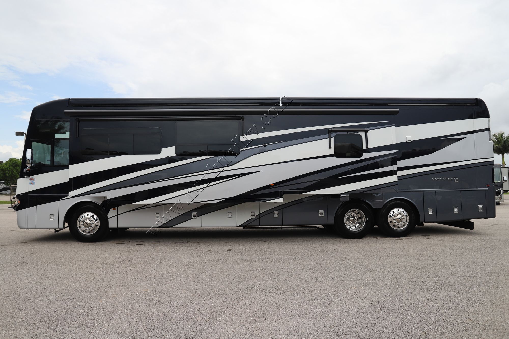 New 2026 Newmar Ventana 4369 Class A  For Sale