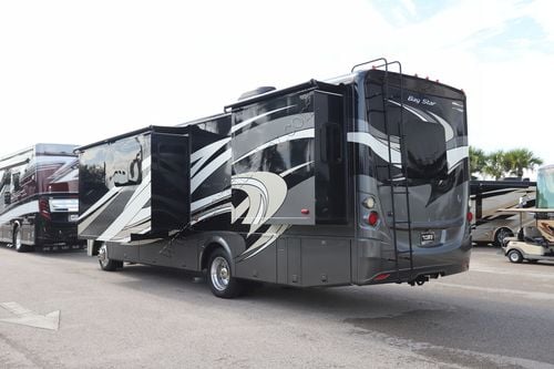 2015 Newmar Bay Star 3308