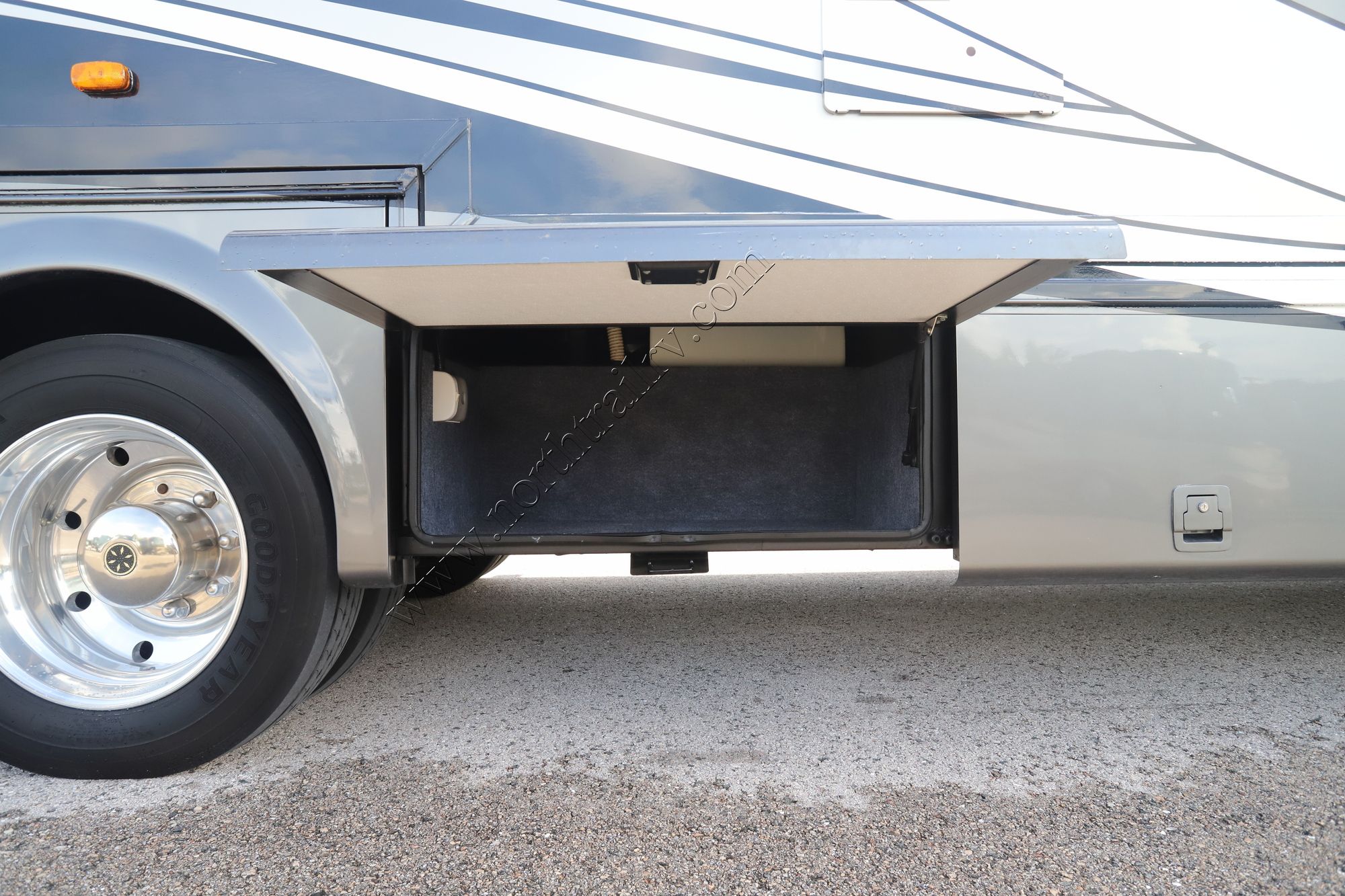 Used 2015 Newmar Bay Star 3308 Class A  For Sale