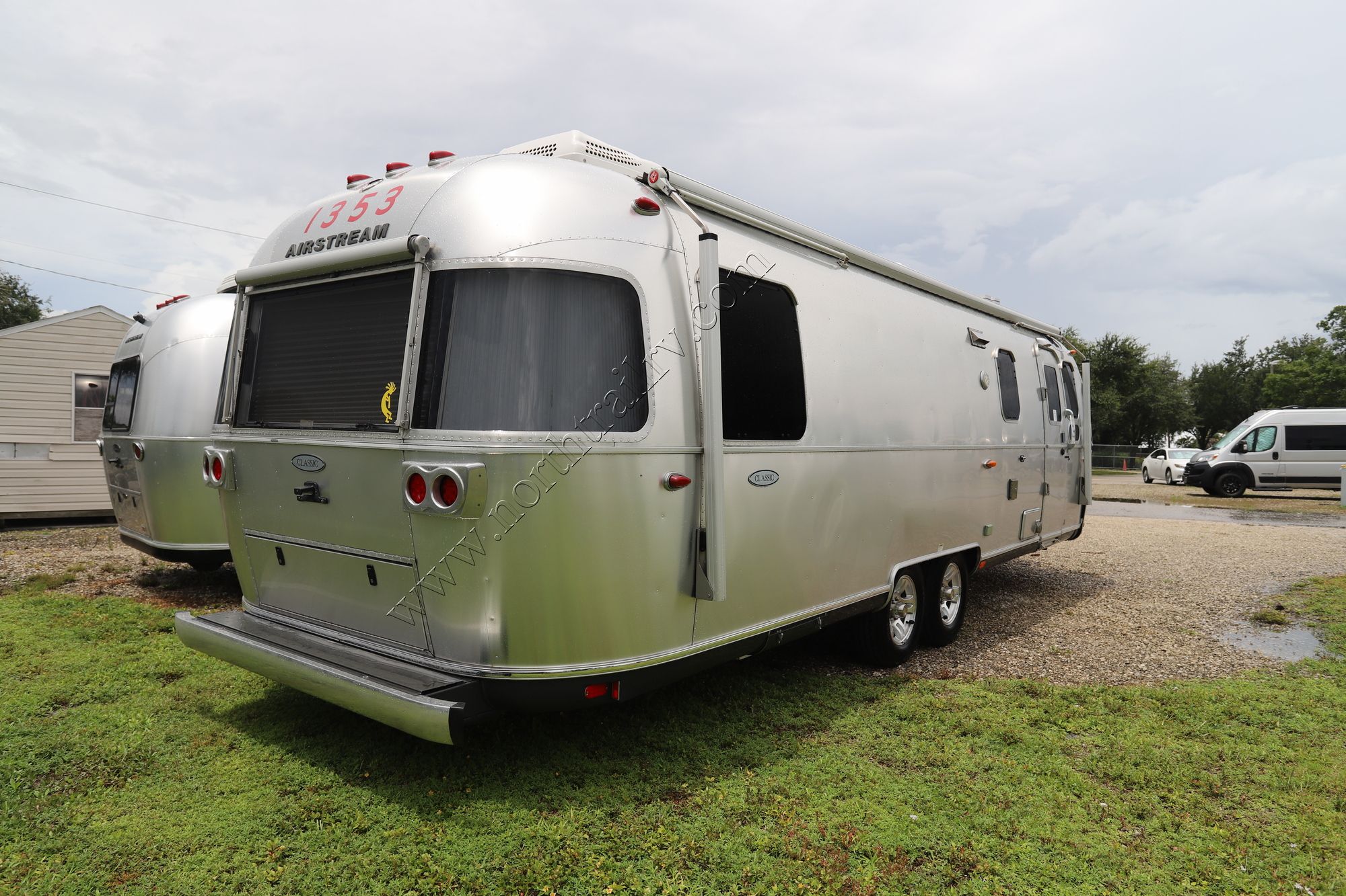 Used 2016 Airstream Classic 30 Travel Trailer  For Sale