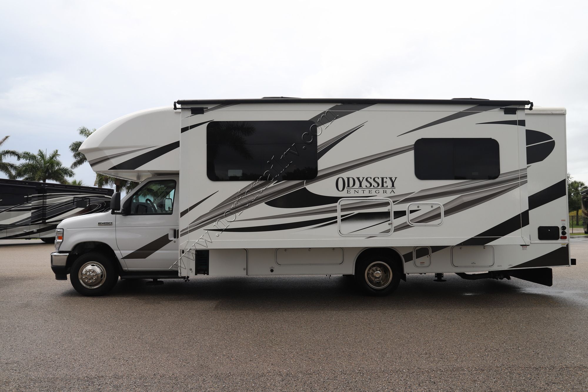 Used 2023 Entegra Odyssey 26M Class C  For Sale