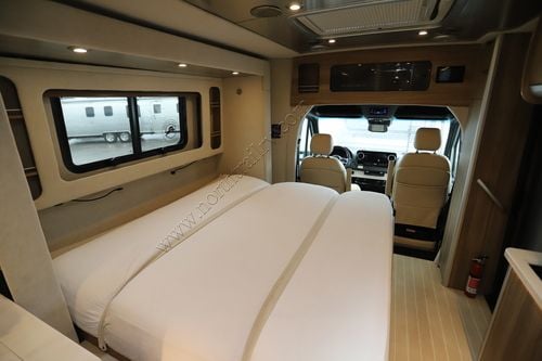 2021 Airstream Atlas Tommy Bahama