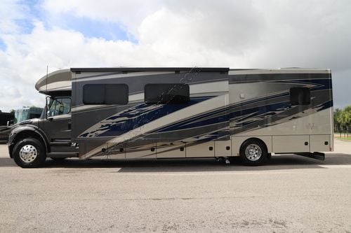 2026 Renegade Rv Verona 40VTS