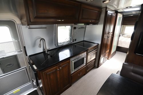 2016 Airstream Classic 30