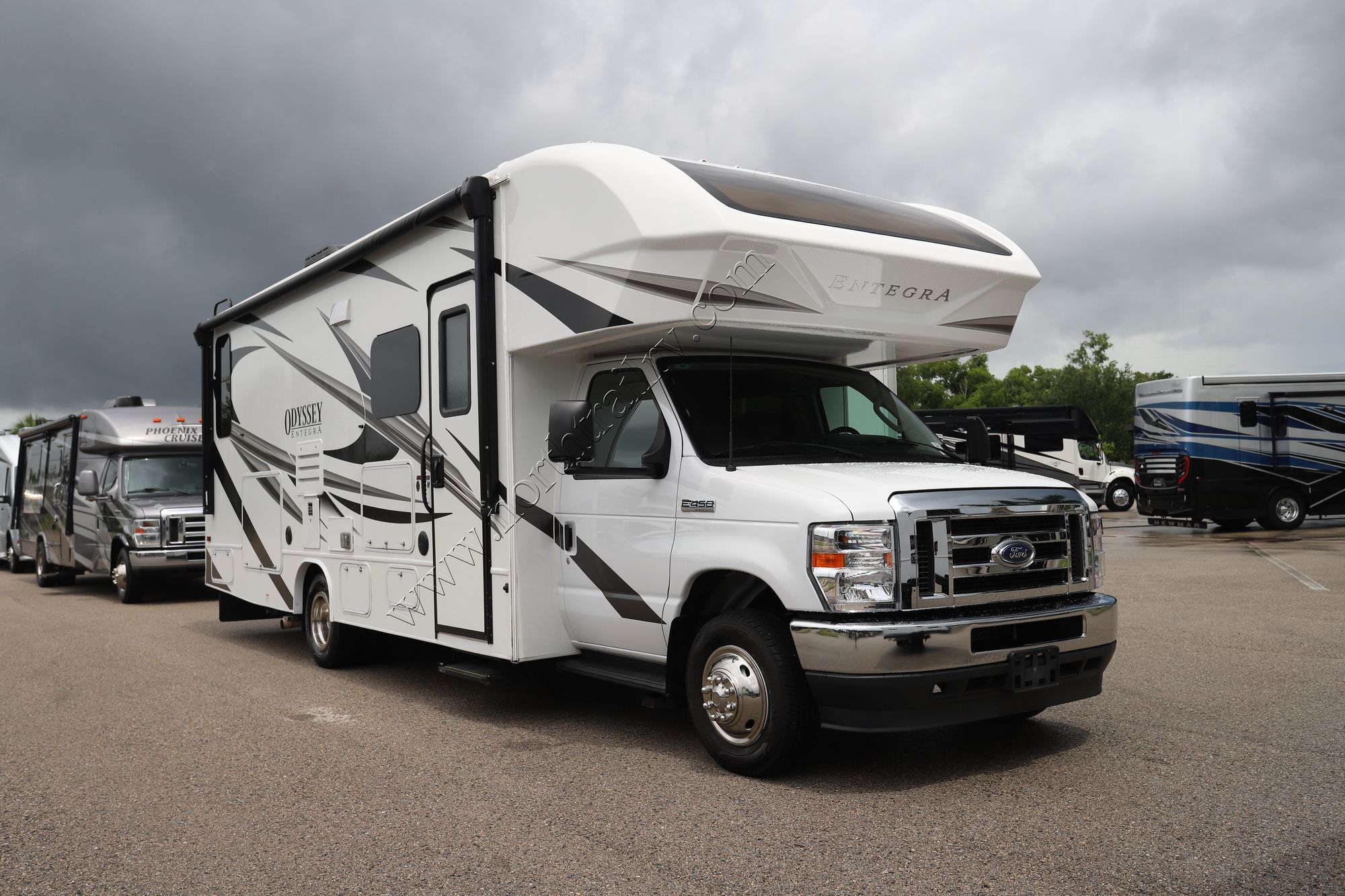 Used 2023 Entegra Odyssey 26M Class C  For Sale