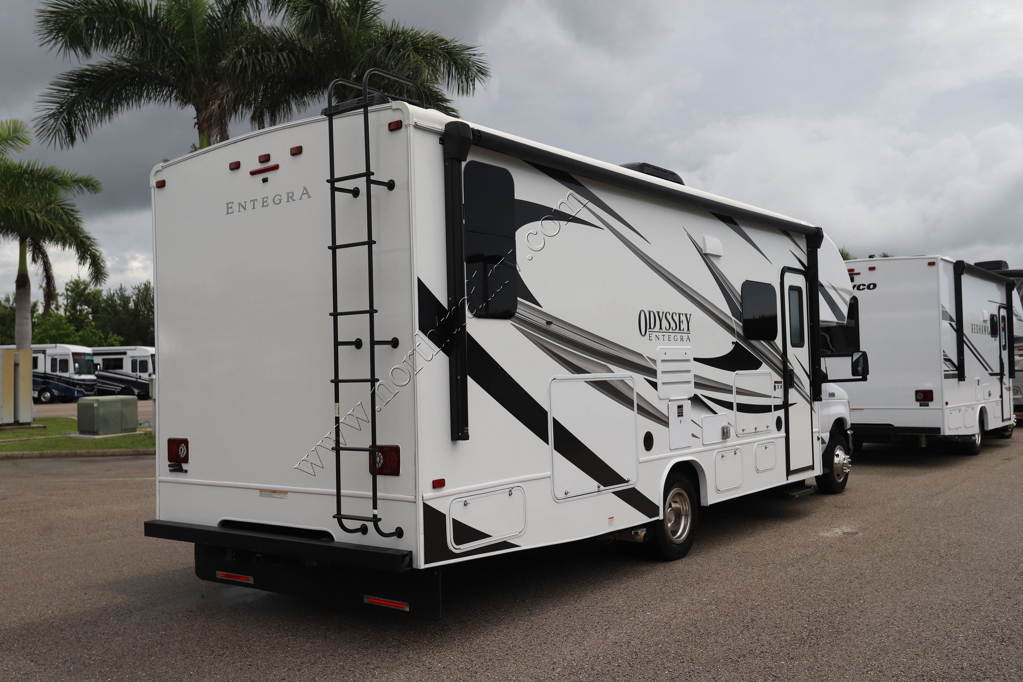 Used 2023 Entegra Odyssey 26M Class C  For Sale