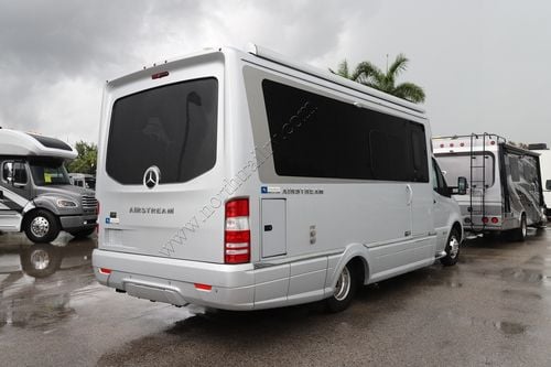 2021 Airstream Atlas Tommy Bahama