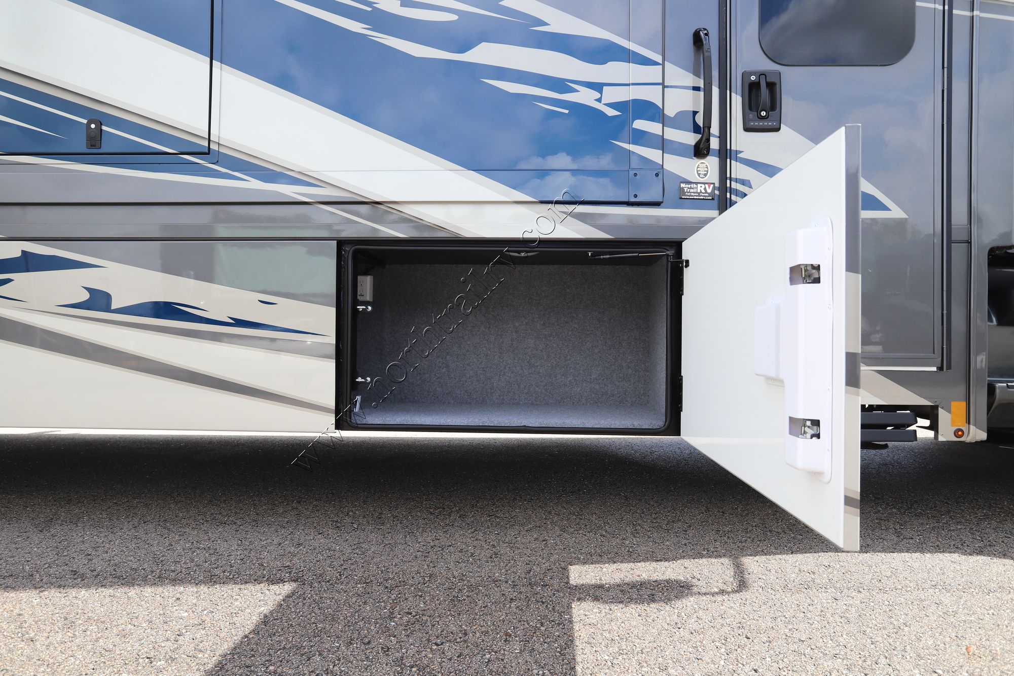 New 2026 Renegade Rv Verona 40VTS Super C  For Sale