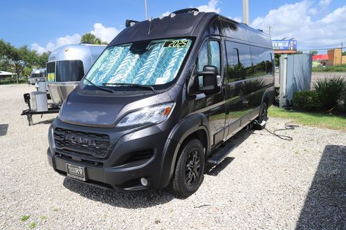 2025 Airstream Rangeline RGN 25 Class B
