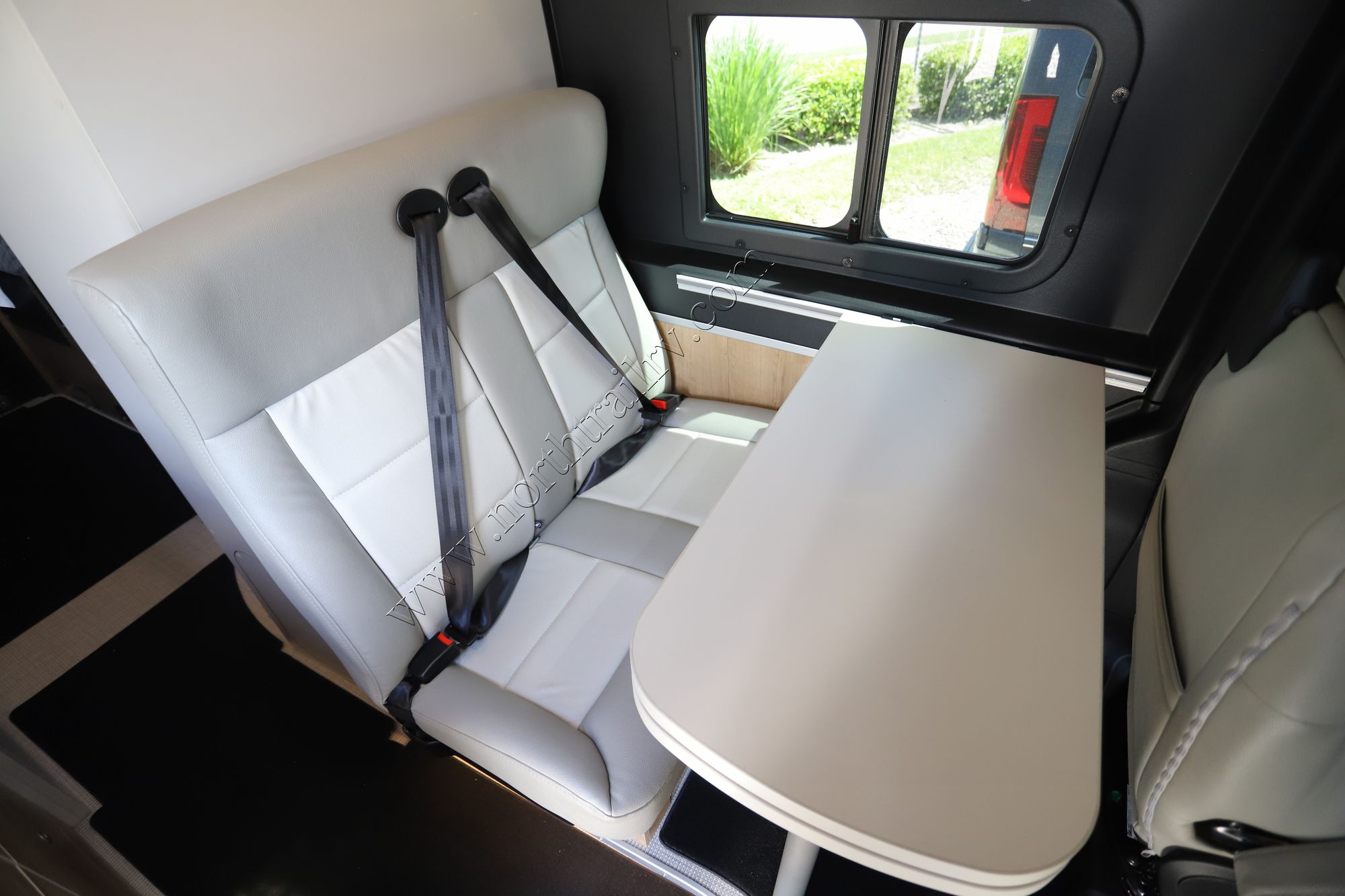 Used 2025 Airstream Rangeline RGN 25 Class B  For Sale