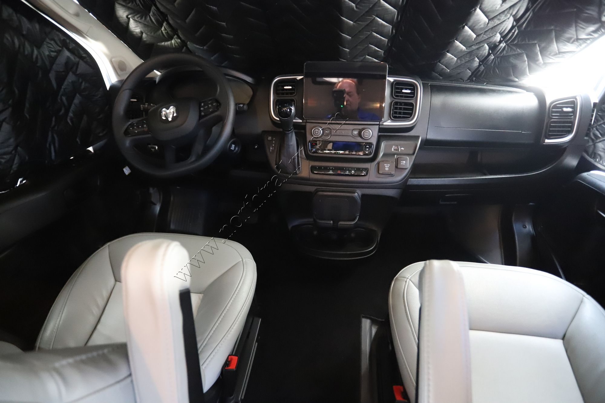 Used 2025 Airstream Rangeline RGN 25 Class B  For Sale
