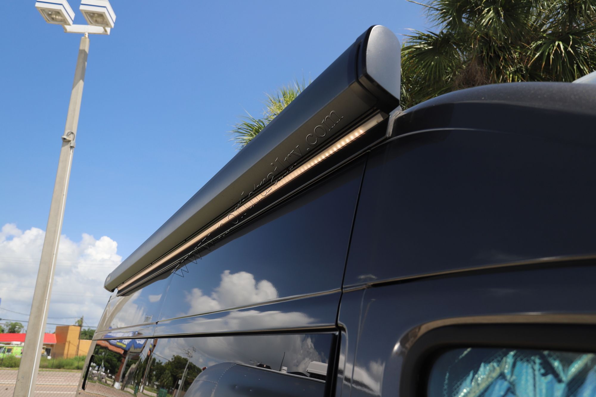 Used 2025 Airstream Rangeline RGN 25 Class B  For Sale