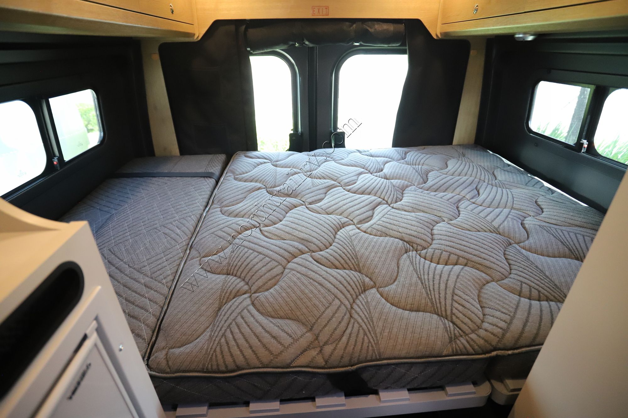 Used 2025 Airstream Rangeline RGN 25 Class B  For Sale