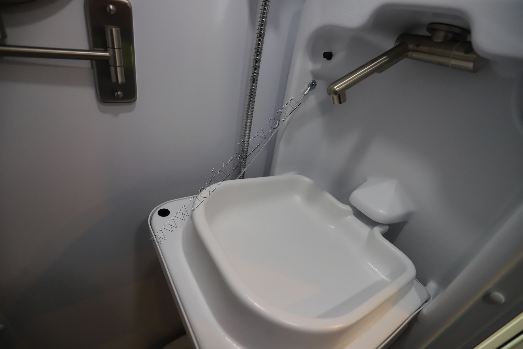 Used 2025 Airstream Rangeline RGN 25 Class B  For Sale